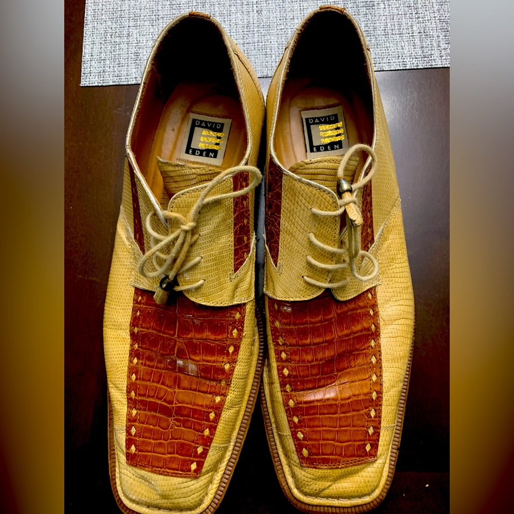 David Eden mens size 12, crocodile and lizard. Very very nice shoe.